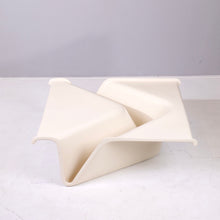 Lade das Bild in den Galerie-Viewer, fiarm space age coffee table by Franca Stagi & Cesare Leonardi