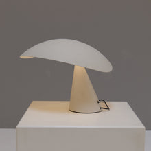 Lade das Bild in den Galerie-Viewer, Artemide Lavinia lamp by Masayuki Kurokawa - 1980s
