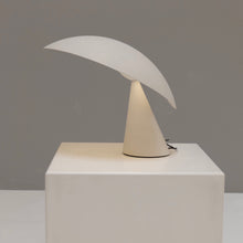 Lade das Bild in den Galerie-Viewer, Artemide Lavinia lamp by Masayuki Kurokawa - 1980s
