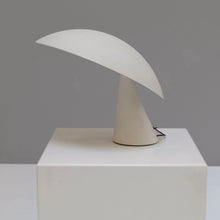 Lade das Bild in den Galerie-Viewer, Artemide Lavinia lamp by Masayuki Kurokawa - 1980s
