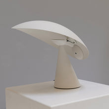 Lade das Bild in den Galerie-Viewer, Artemide Lavinia lamp by Masayuki Kurokawa - 1980s
