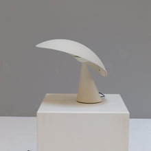 Lade das Bild in den Galerie-Viewer, Artemide Lavinia lamp by Masayuki Kurokawa - 1980s
