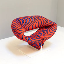 Lade das Bild in den Galerie-Viewer, Ribbon Chair F582 by Pierre Paulin &amp; Jack Lenor Larsen fabrics for Artifort
