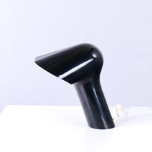 Lade das Bild in den Galerie-Viewer, space age desk lamp black Sorella by Harvey Guzzini
