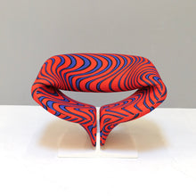 Lade das Bild in den Galerie-Viewer, Ribbon Chair F582 by Pierre Paulin &amp; Jack Lenor Larsen fabrics for Artifort
