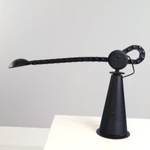 Lade das Bild in den Galerie-Viewer, black Gaucho lamp by Studio P.E.R for Egoluce
